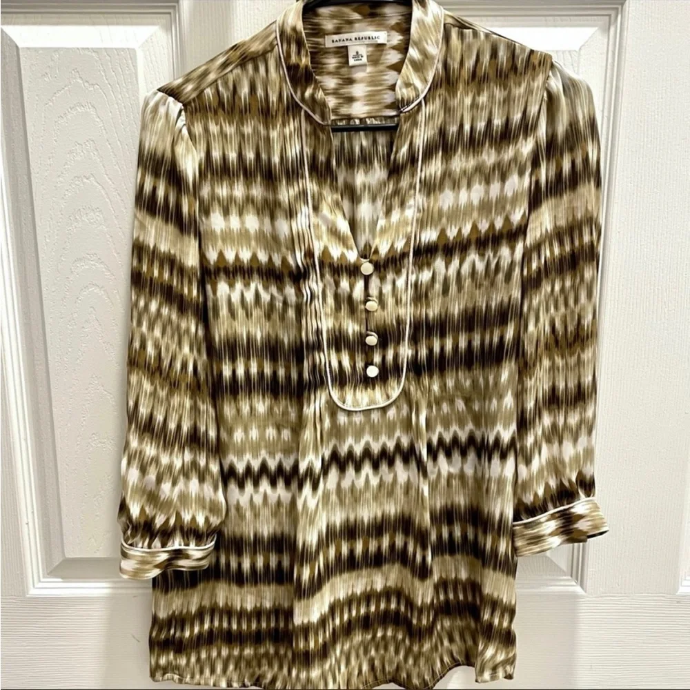 Banana Republic Tie Dye Tunic Blouse Olive Green and Beige - Picture 1 of 8